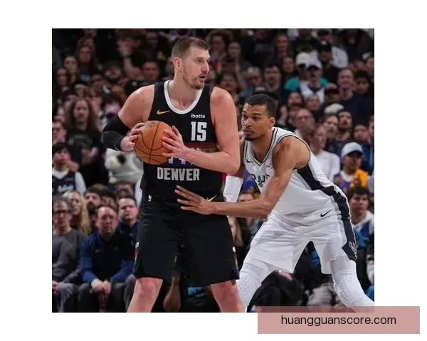 约基奇40分8篮板13助攻力压文班季后赛级对决演神仙球精彩时刻 约基奇40分8篮板13助攻力压文班季后赛级对决演神仙球精彩时刻