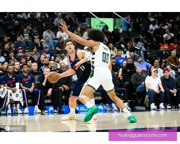 勇士追求字母哥未果后转向伦纳德 快船对交易兴趣缺乏